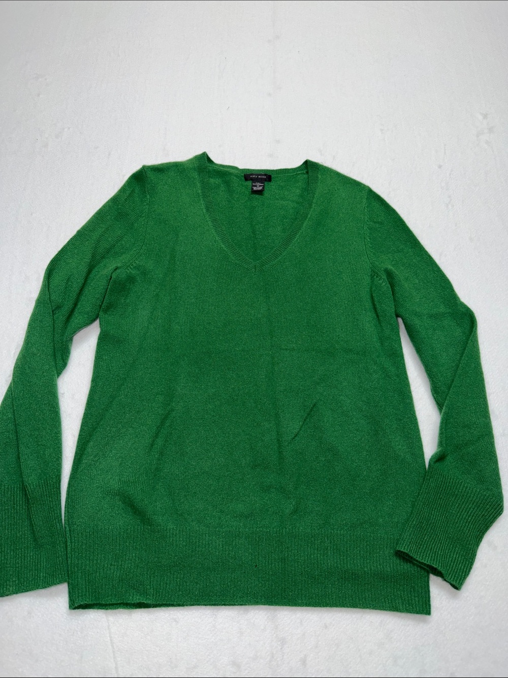 Only Mine Emerald Green cashmere V-Neck Women's Sweater M
